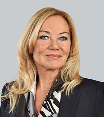 https://grass.10dxgroup.com/wp-content/uploads/2024/05/Portrait_Dinkel_Jacqueline_Hoch_neu.jpg